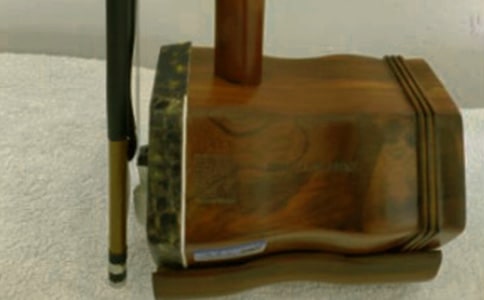 �����V����